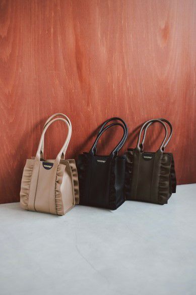 FAKE LEATHER FRILL BAG /フェイクレザーフリルバッグ | THEATRE